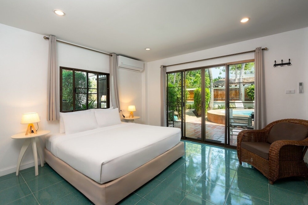 Three Bedroom Family Suite with Private Pool photo 2