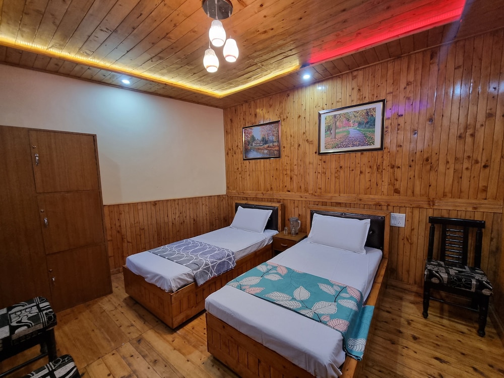 Deluxe Double Room - Photo 22