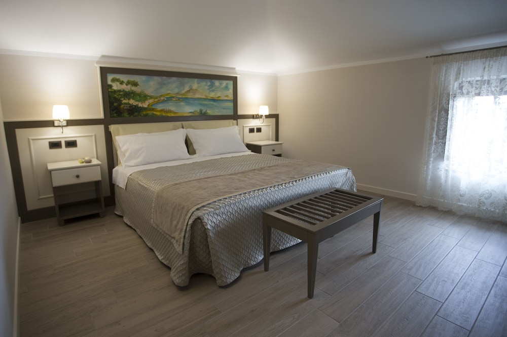 Junior Room, 1 Queen Bed, Hot Tub