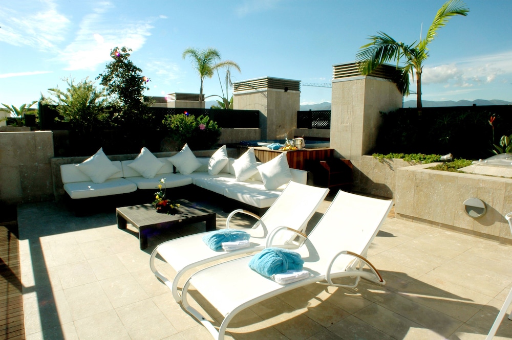 Junior Suite, Sea View (Deluxe) - Photo 7