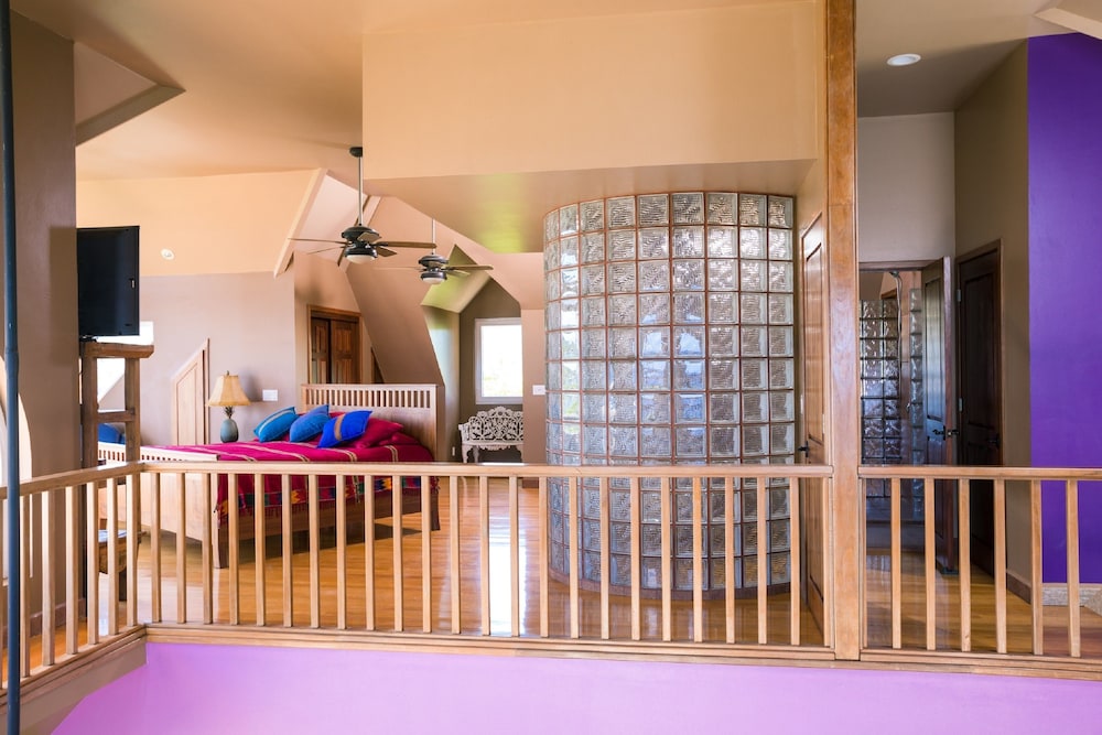 House, 4 Bedrooms, Ocean View photo 1