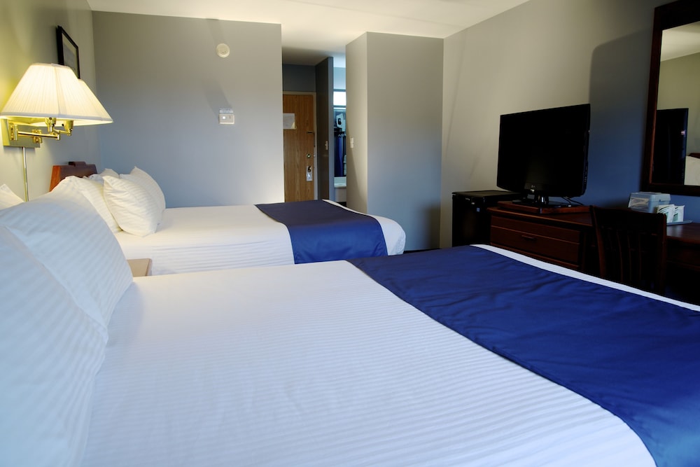 Standard Room, 2 Queen Beds photo 2