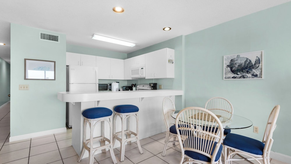 Condo, Multiple Beds, Balcony, Ocean View (Mistral 15) photo 3