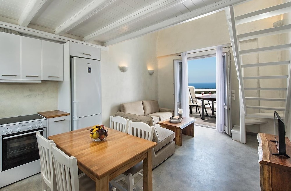 Two-Bedroom Villa outdoor Tub