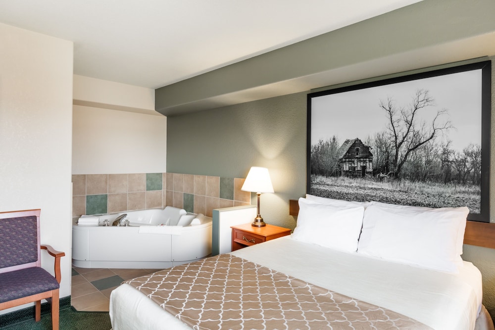 Suite, Hot Tub