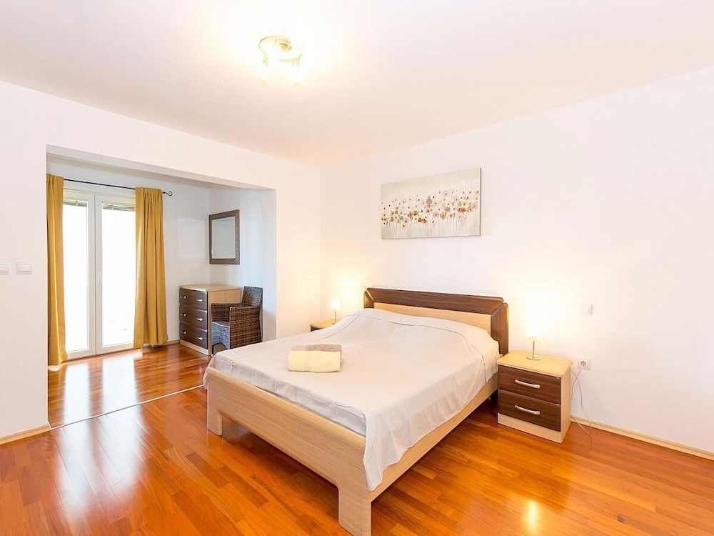 Apartment (N5)