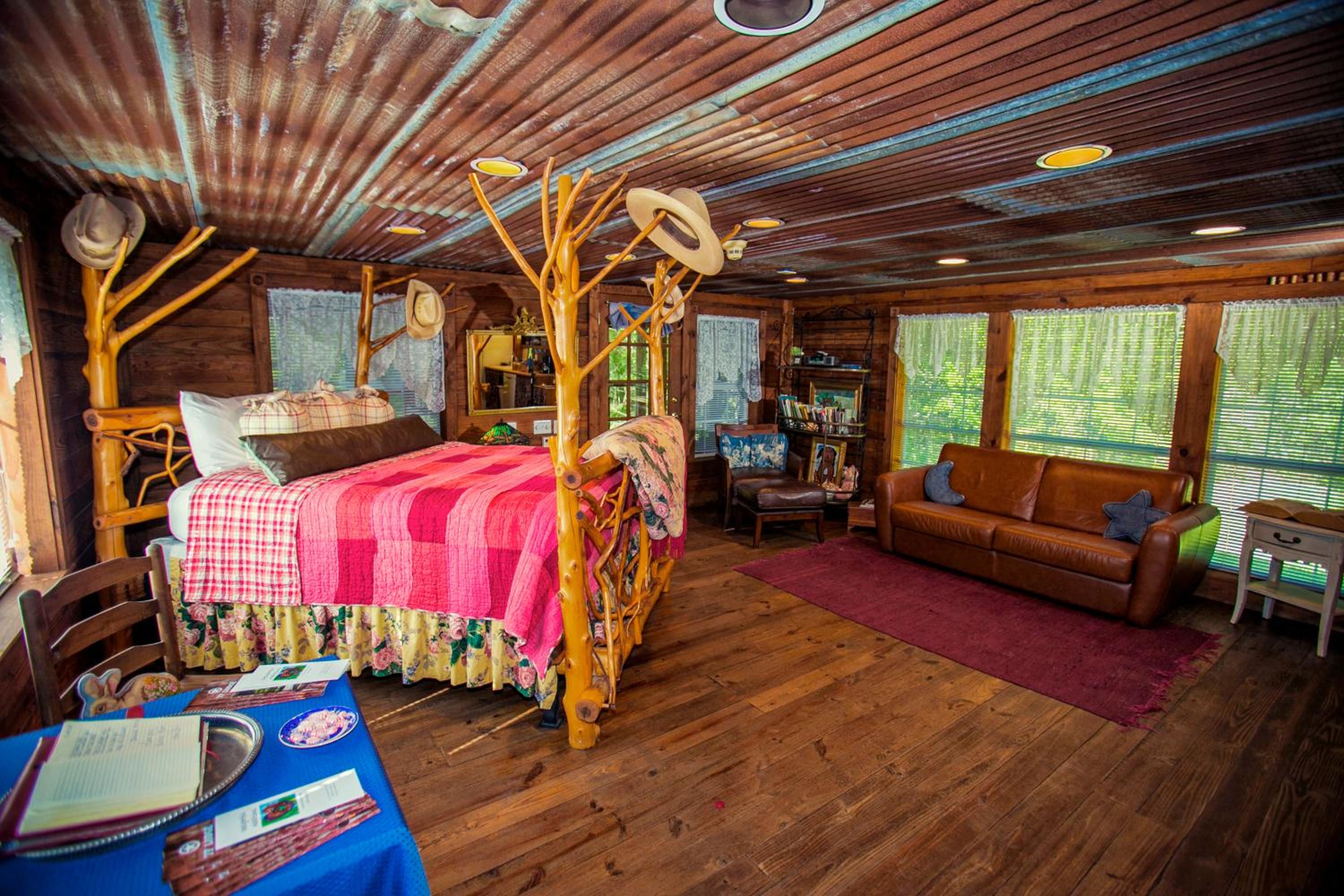 Deluxe Queen Room photo 3