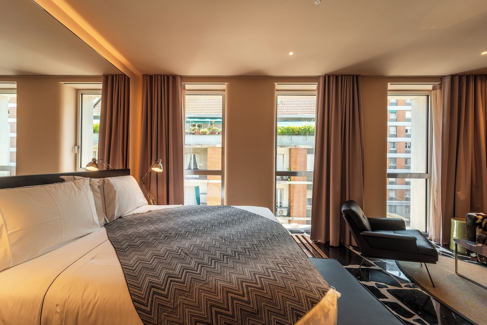 Premium Quadruple Room