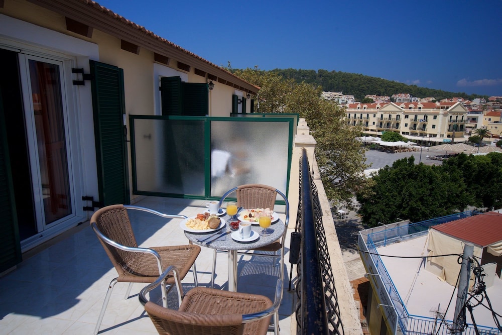 Triple Room - Photo 7