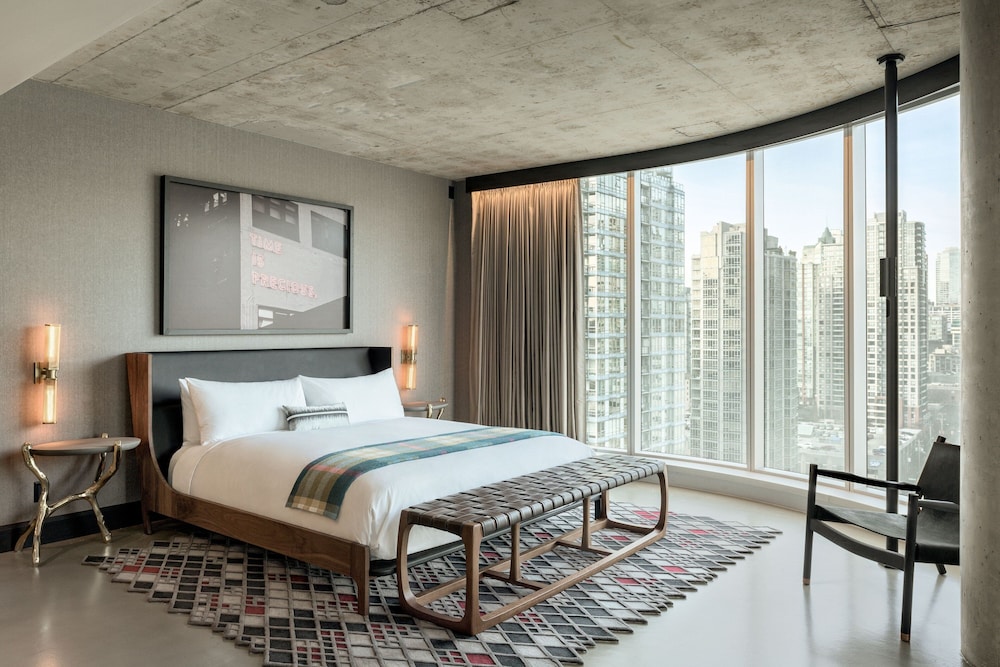 Suite, 2 Bedrooms, Fireplace
