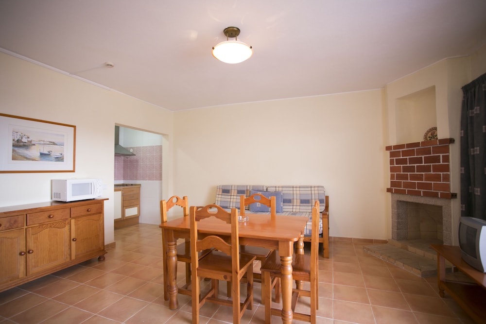 Apartment, 1 Bedroom, Pool View - Photo 8
