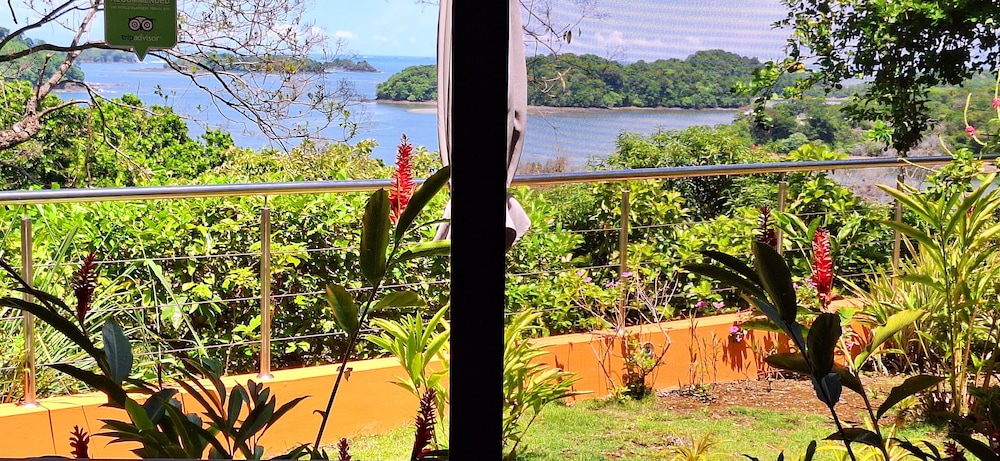 Panoramic Cottage, Sea View, Garden Area