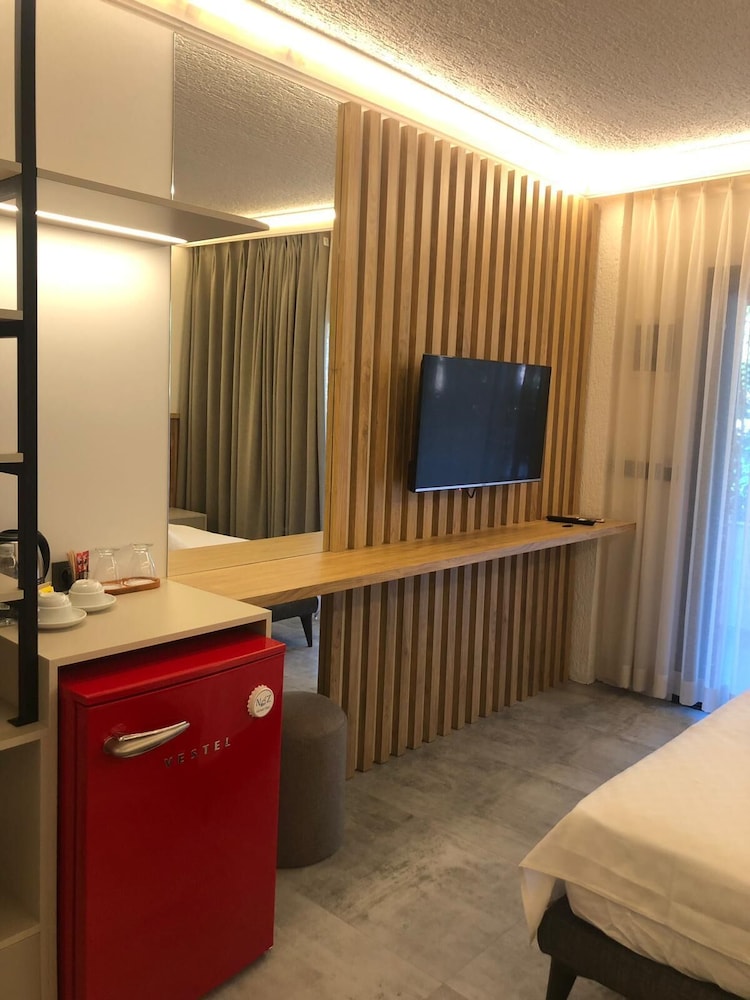 Deluxe Room - Photo 7