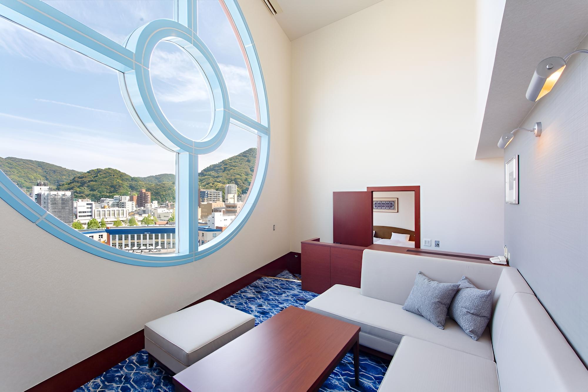 Shark Eye Deluxe Twin with City view (Club Lounge Access Included), Non Smoking photo 2