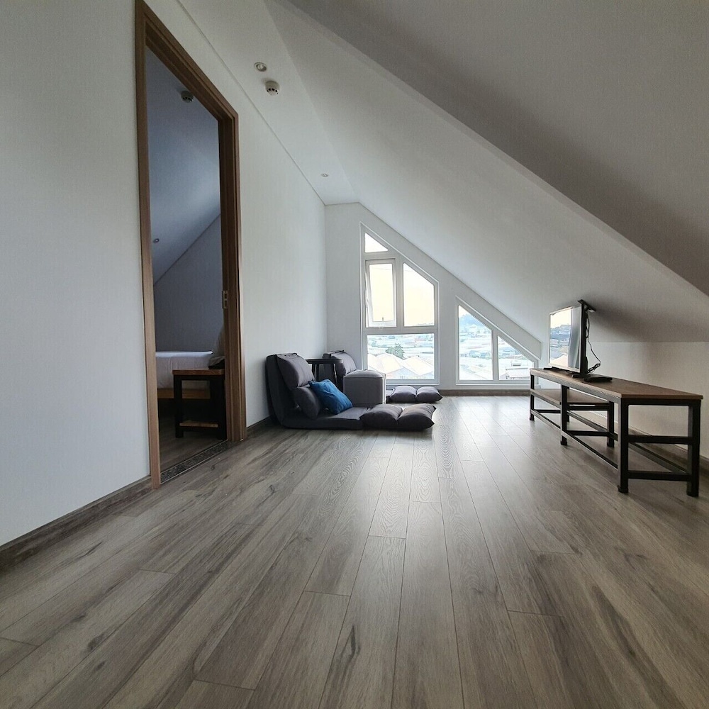 Family Loft - Photo 12