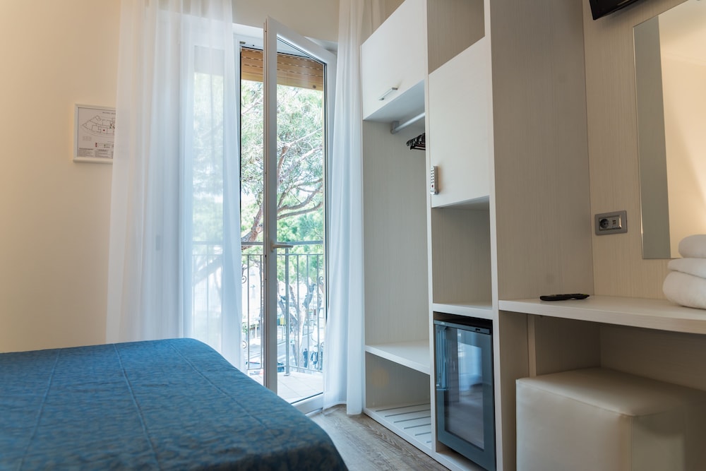Comfort Room - Photo 2