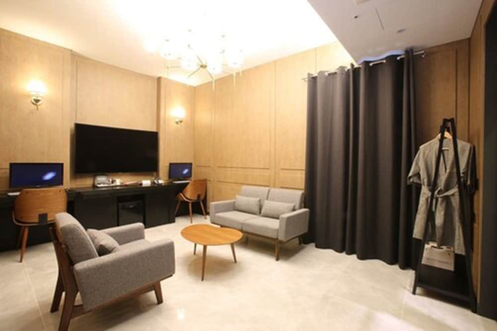 Royal Room (VIP) - Photo 8