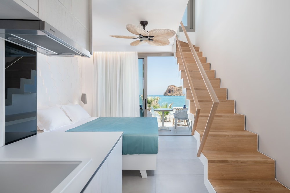 Design Loft, 2 Bedrooms, Sea View, Sea Facing, photo 6