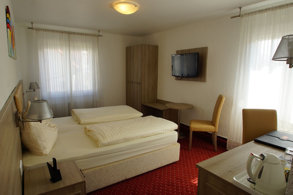 Classic Triple Room photo 2