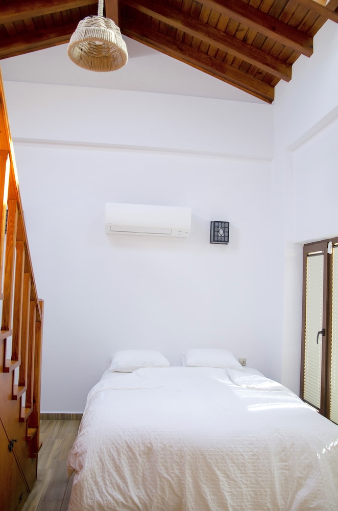 Casa familiare, 3 camere da letto, piscina privata (6-8 persons)