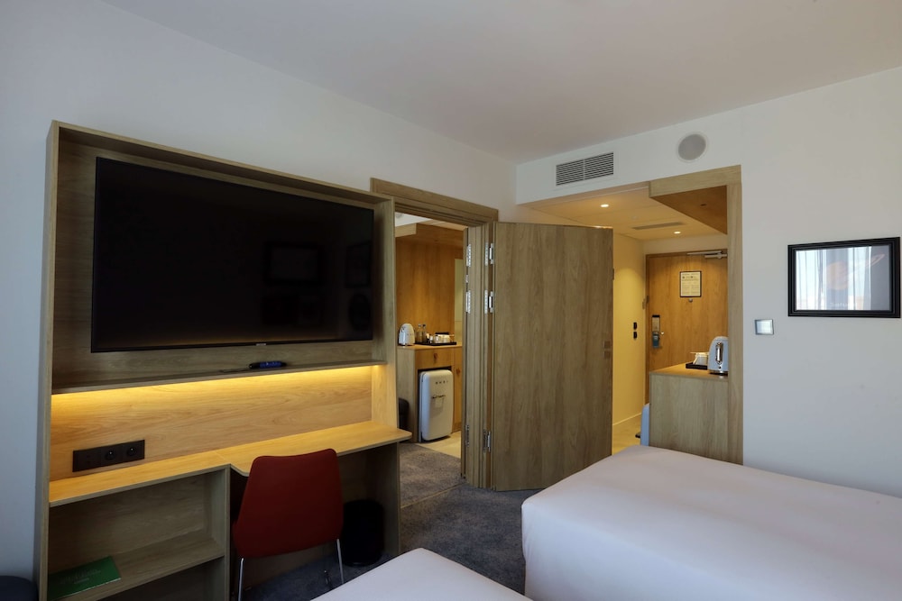 Family Room, 1 King Bed