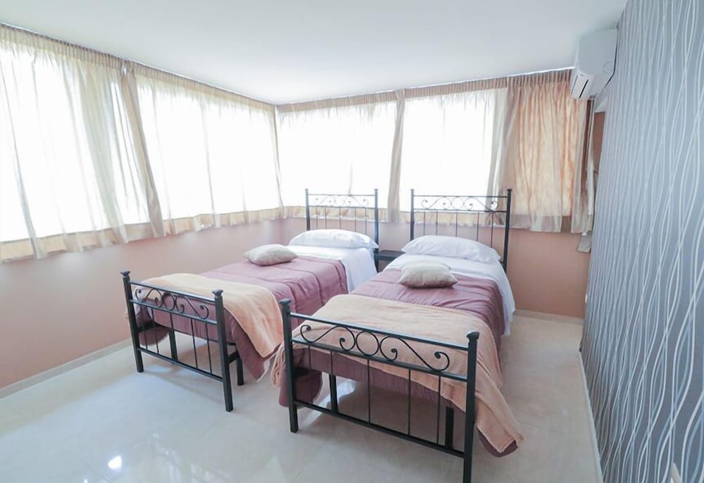 Family Room, 2 Bedrooms, Connecting Rooms