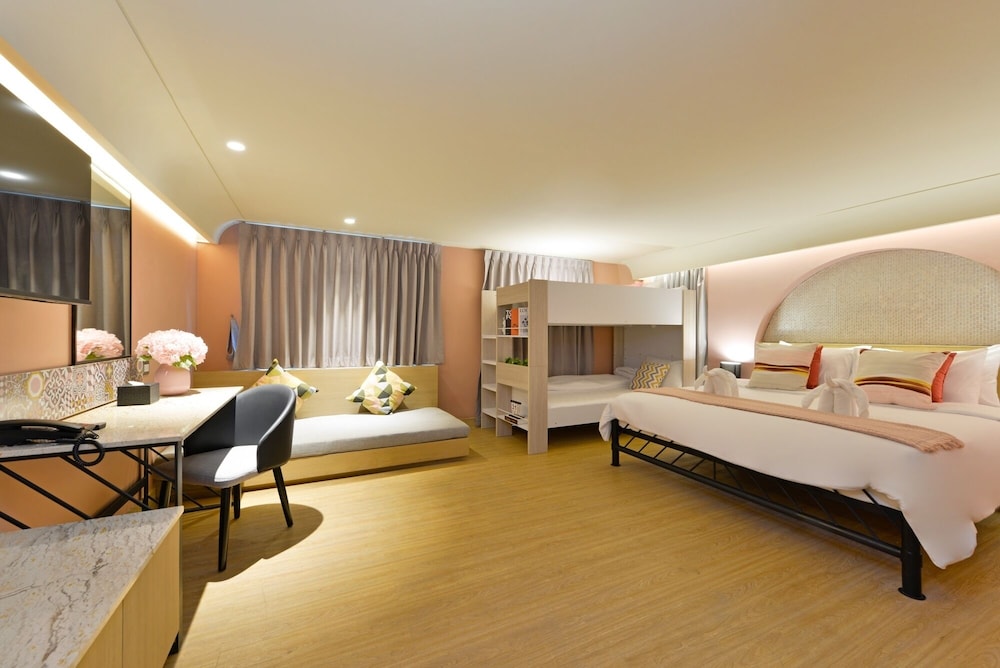Deluxe Family With Bunk Bed photo 1