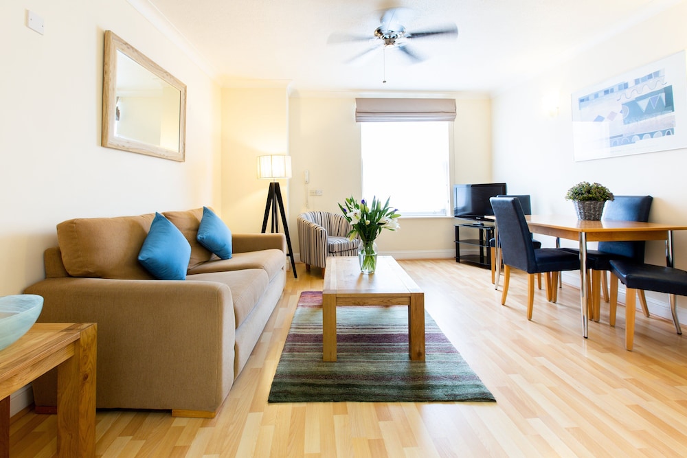 One Bedroom Apartment