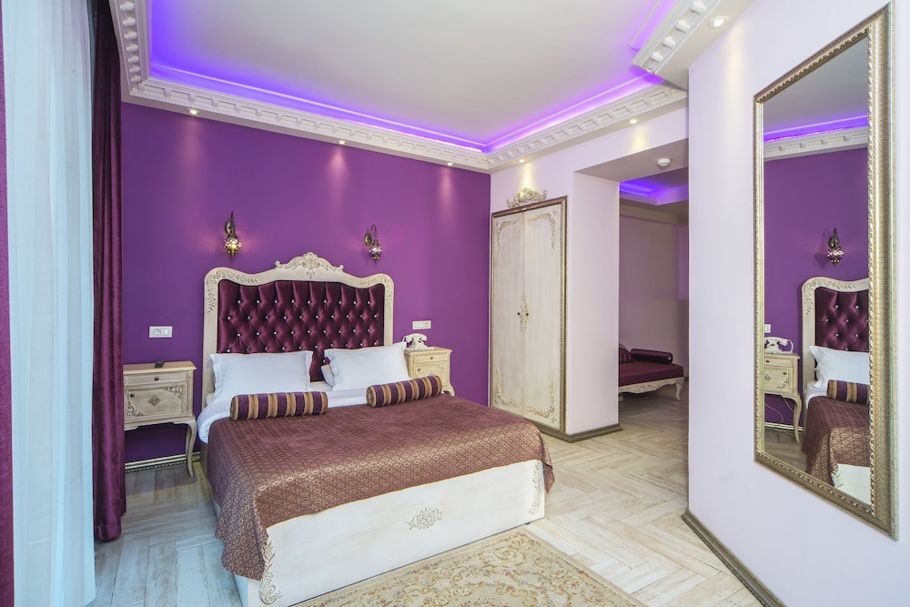 Deluxe Suite photo 2