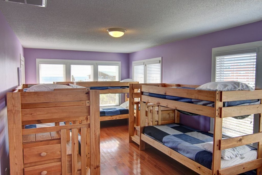 House, 5 Bedrooms photo 2