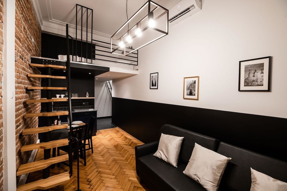 Apartment (D15)