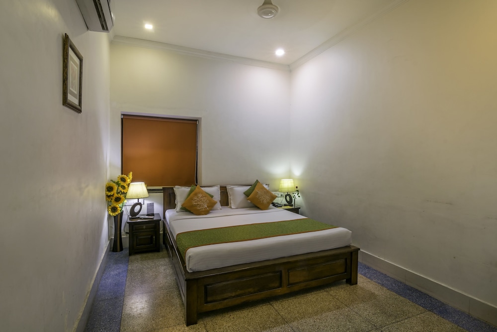 Deluxe Room - Photo 3