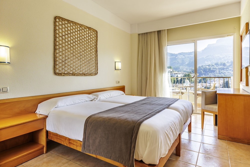 Superior Room, Balcony - Photo 8