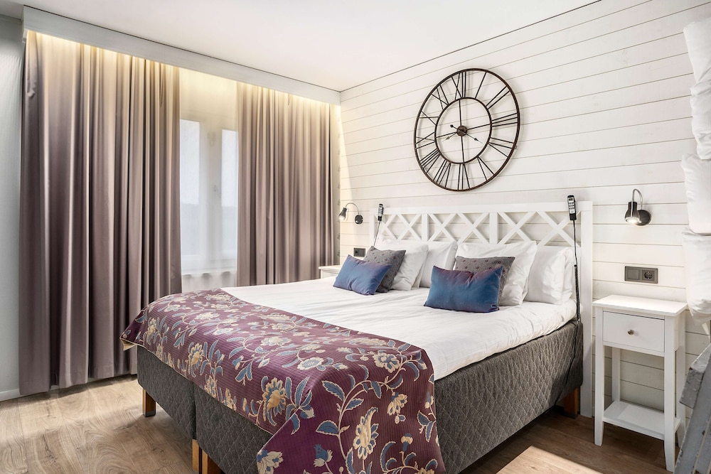Suite, 1 King Bed, Non Smoking (with Sofabed) - Photo 1