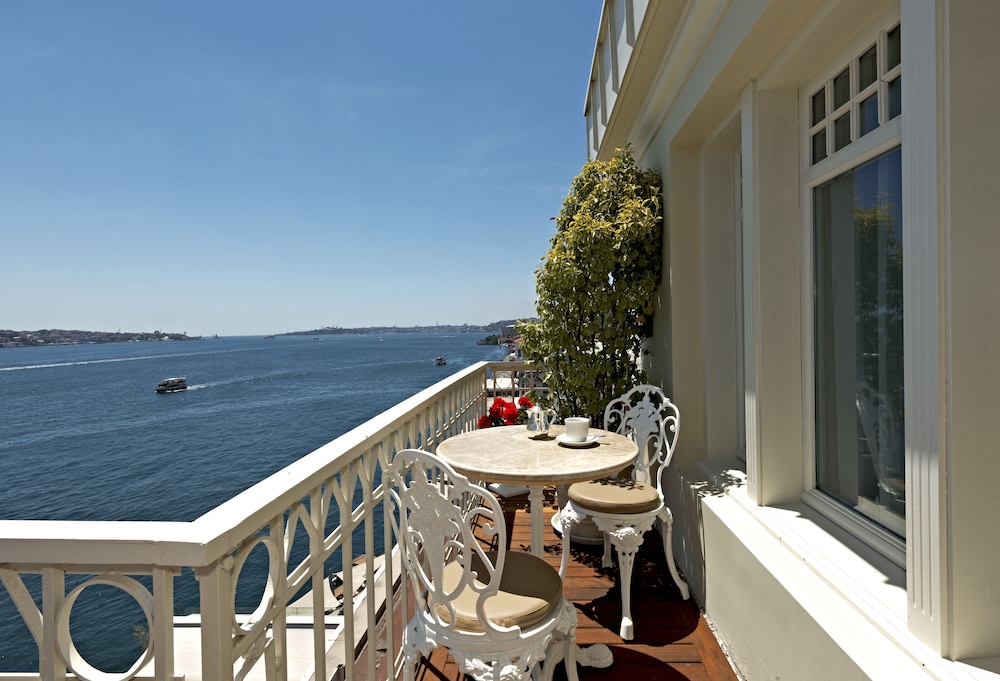 Penthouse Bosphorus Suite