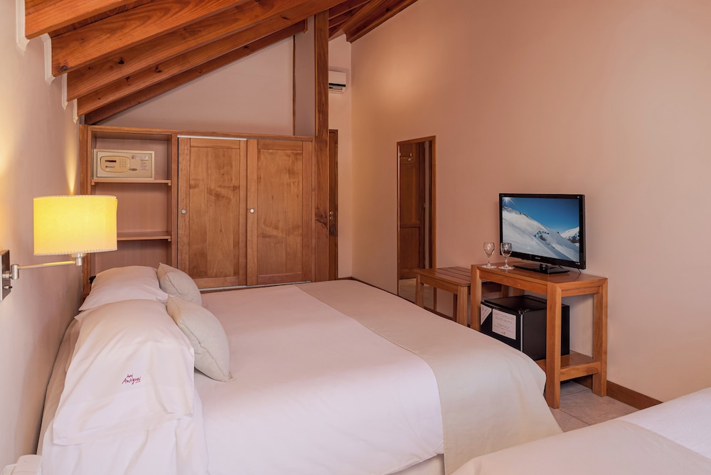 Classic Triple Room photo 2
