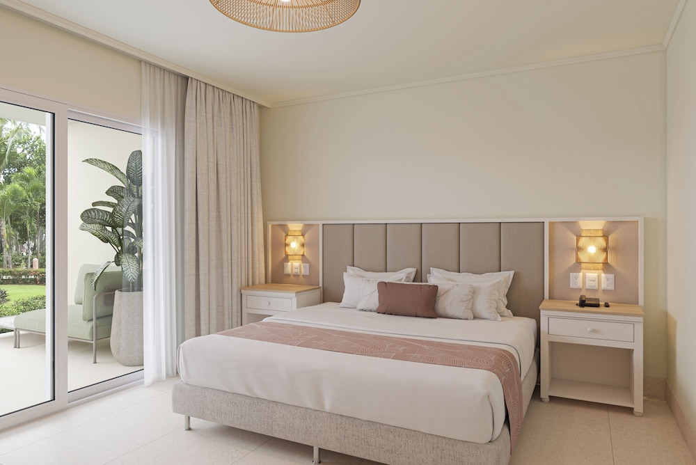 Suite, 2 Bedrooms (club, Tropical Or Partial Ocean View)