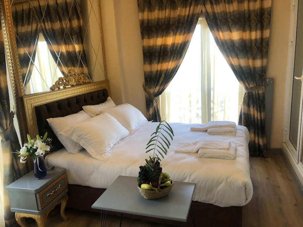 Standard Double or Twin Room photo 2