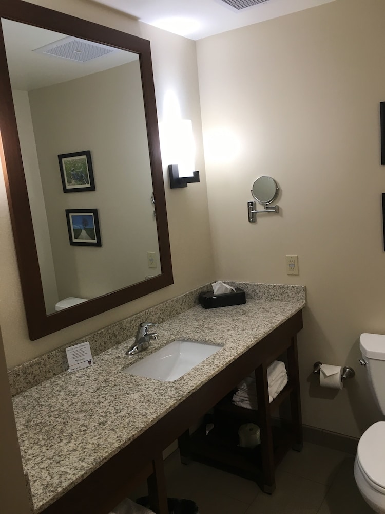 Suite, 2 Queen Beds - Photo 12