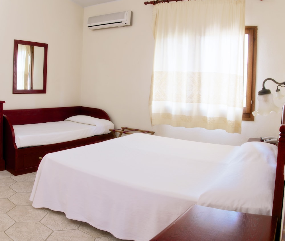 Triple Room - Photo 2