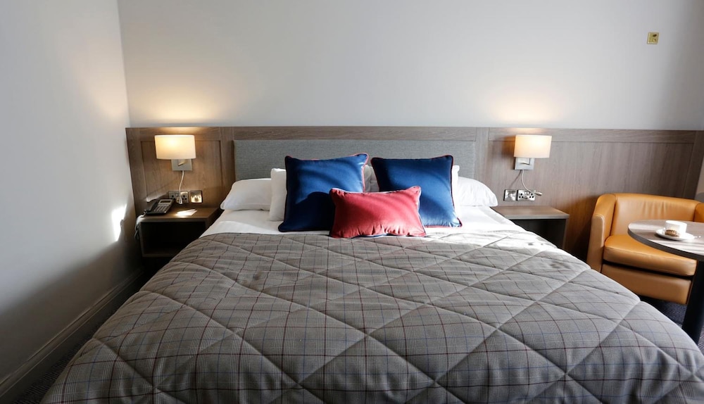 Standard Double or Twin Room, 1 King Bed photo 3