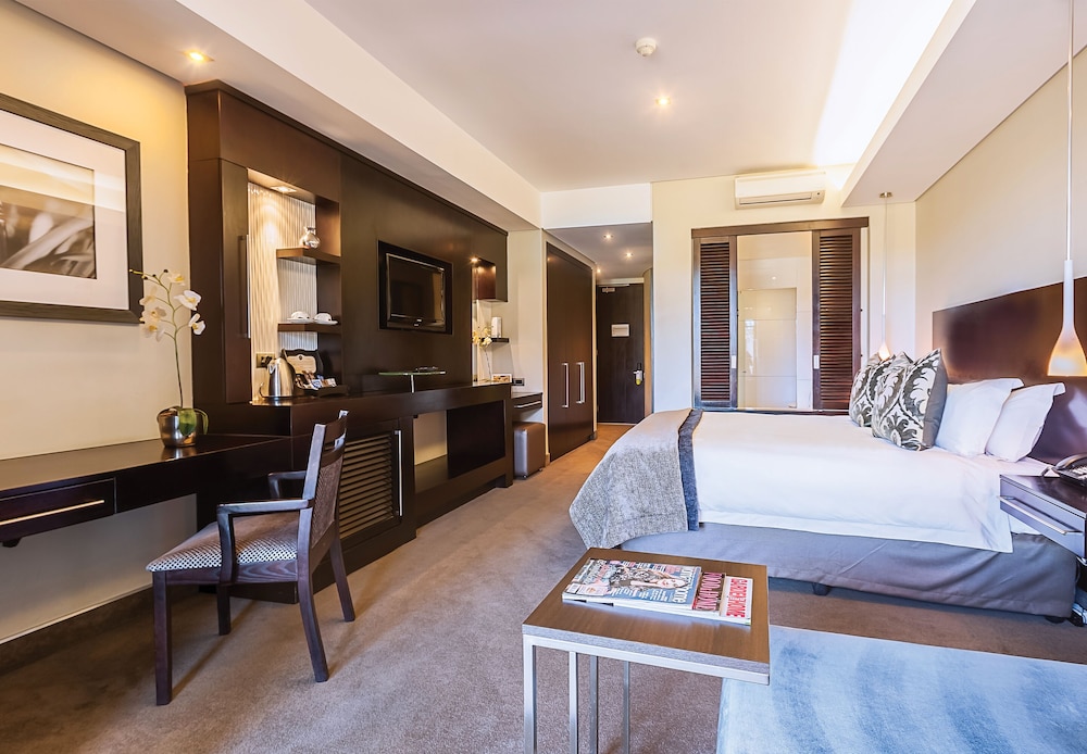 Luxury room photo 3