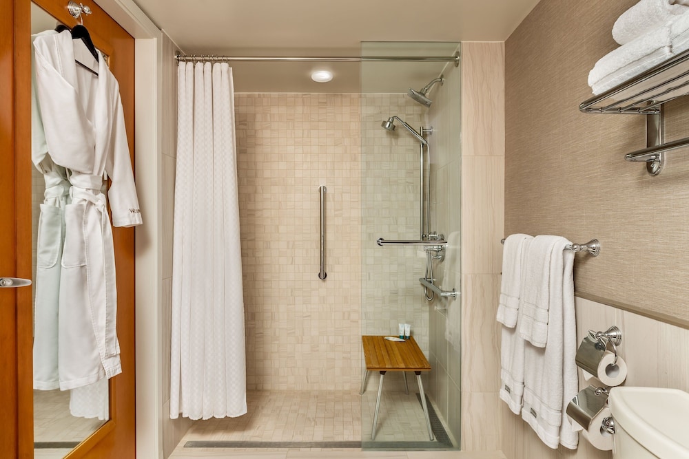 Suite, 2 Bedrooms, Balcony, Mountain View - Photo 4