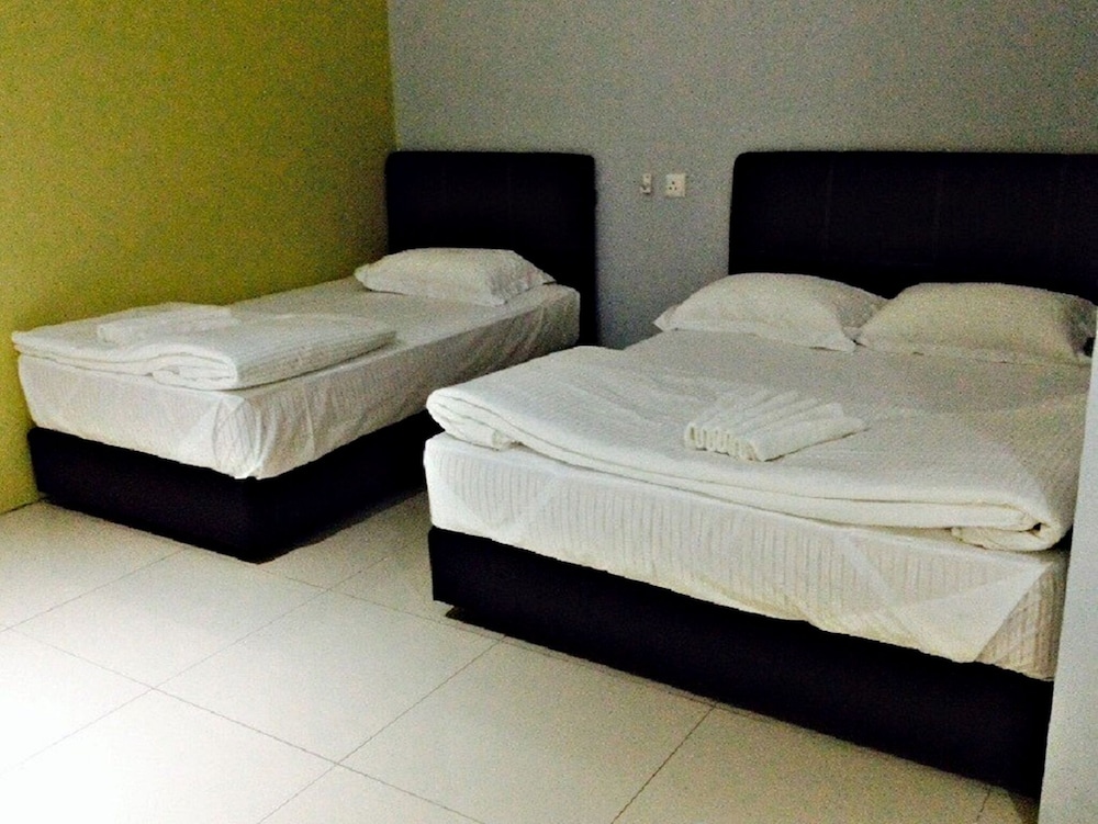 Basic Triple Room