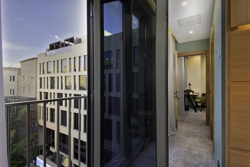 Suite, 1 Bedroom photo 3