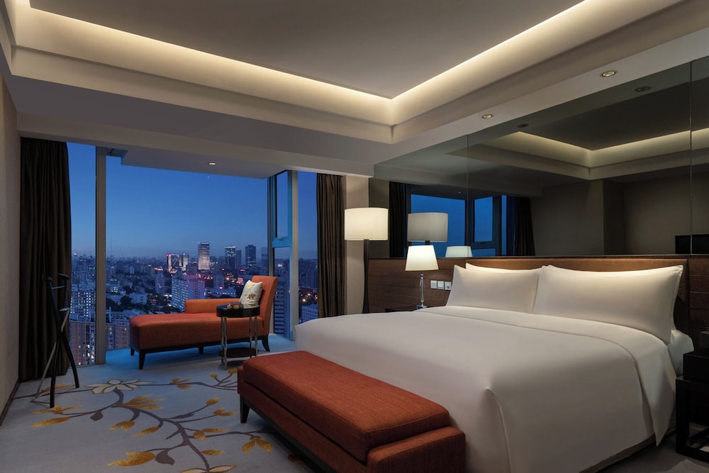 Standard Room, 1 King Bed, City View - Photo 1