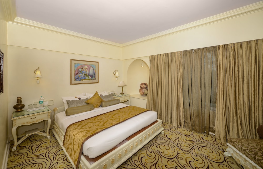 Premium Suite
