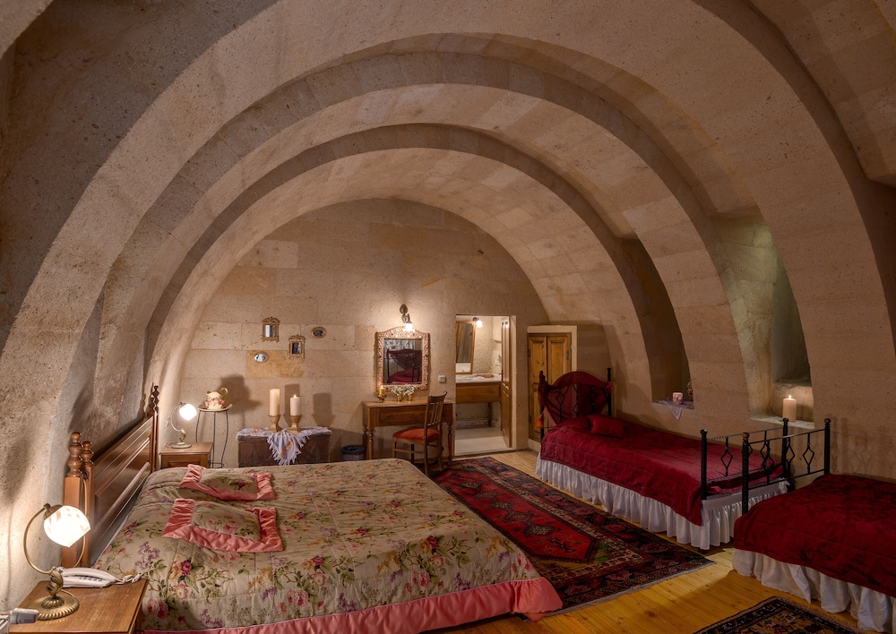 Honeymoon Double or Twin Room photo 1