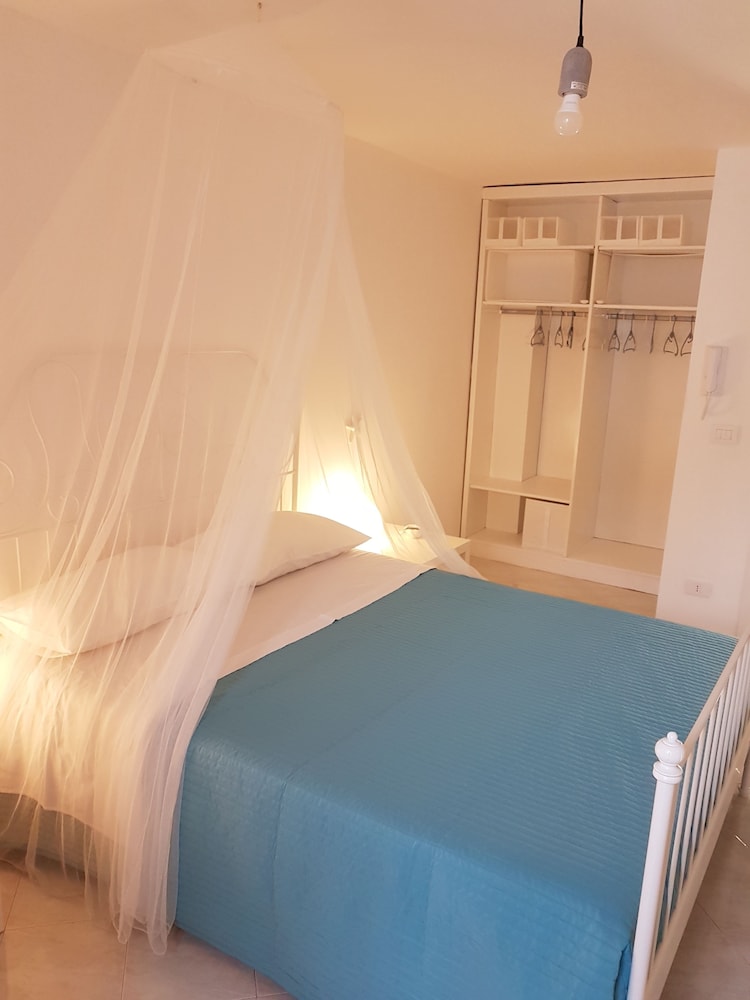 House, 2 Bedrooms