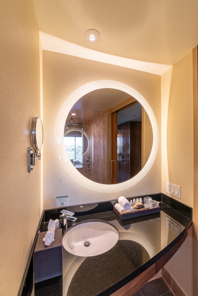 Executive Room, 2 Double Beds (Executive Room with Two Double Beds) - Photo 4